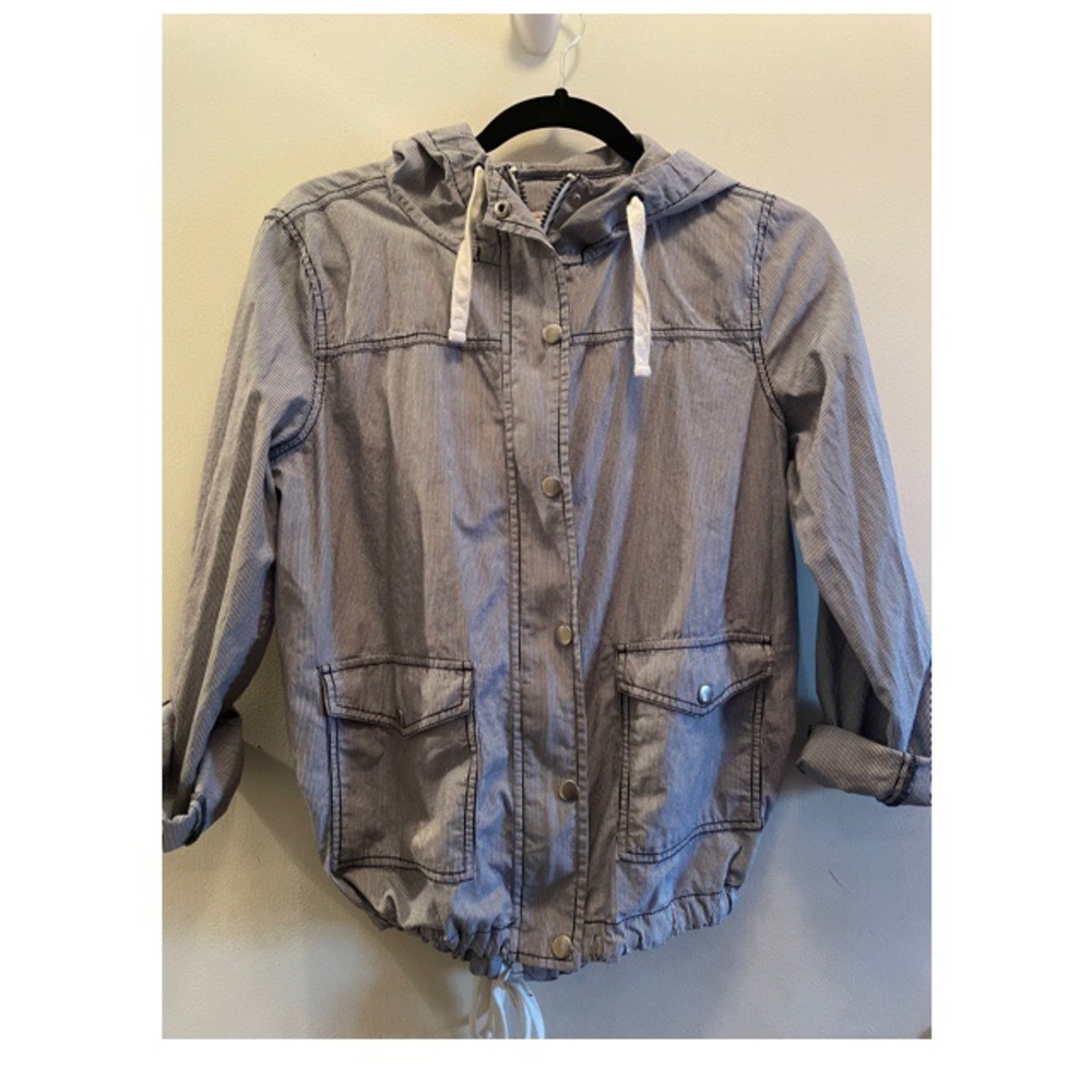 Blue and white stripped light weight Jacket : M